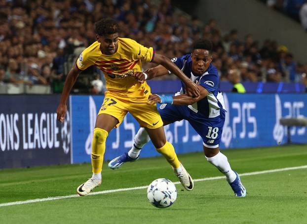 Champions League - Group H - FC Porto v FC Barcelona