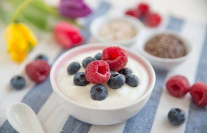 Šalica jogurta jača caklinu i smanjuje rizik od hipertenzije