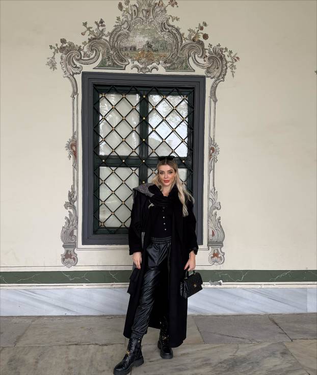 FOTO Naša prekrasna novinarka zaljubila se u ikonu Reala. Brak im je kao iz bajke, dobili i sina