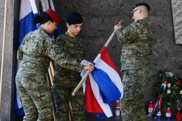 Knin: Ure?enje Trga Oluje za sutrašnju proslavu