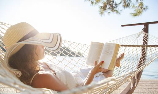 Vodič za ljetno štivo: Najbolji novi naslovi za čitanje na plaži