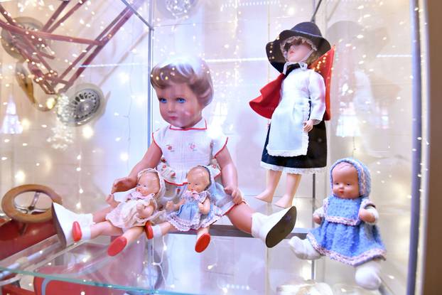 Varaždin: Izložba starih igračaka