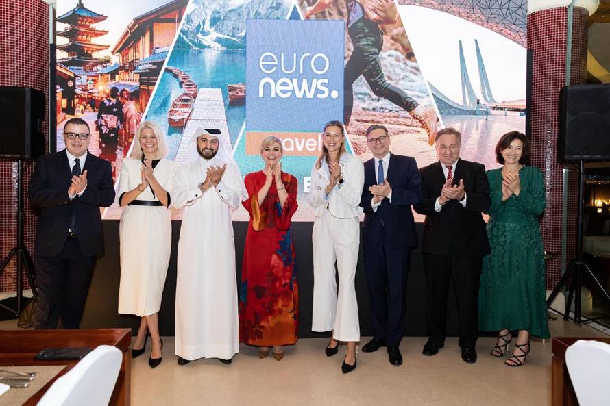 FOTO Kolinda na Antarktici: Društvo joj prave pingvini!