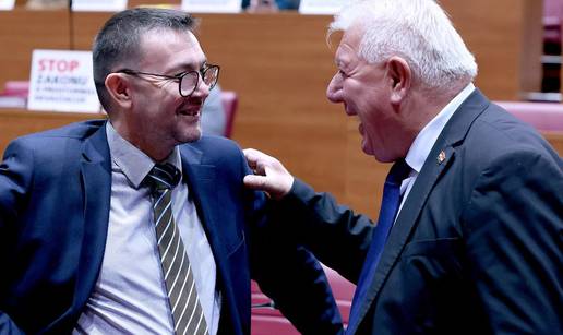 Bauk o Cipru: Strah? Pa u petak je glasanje, a sa mnom su dva HDZ-ovca. Vlada bi avion slala