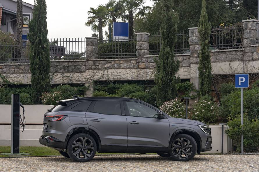 Vozili smo novi Renault Austral: Ovo je najbolji francuski SUV