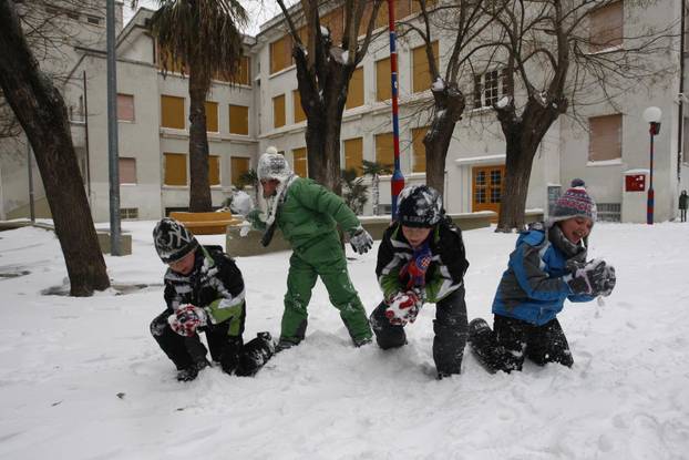 Deset godina od snježne oluje koja je poharala Dalmaciju: Splićani su se skijali na rivi