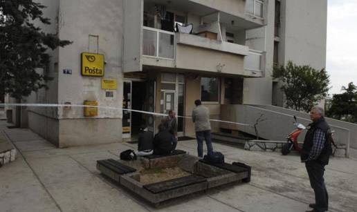 Prijeteći pištoljem opljačkao poštu u Rijeci,  traže razbojnika