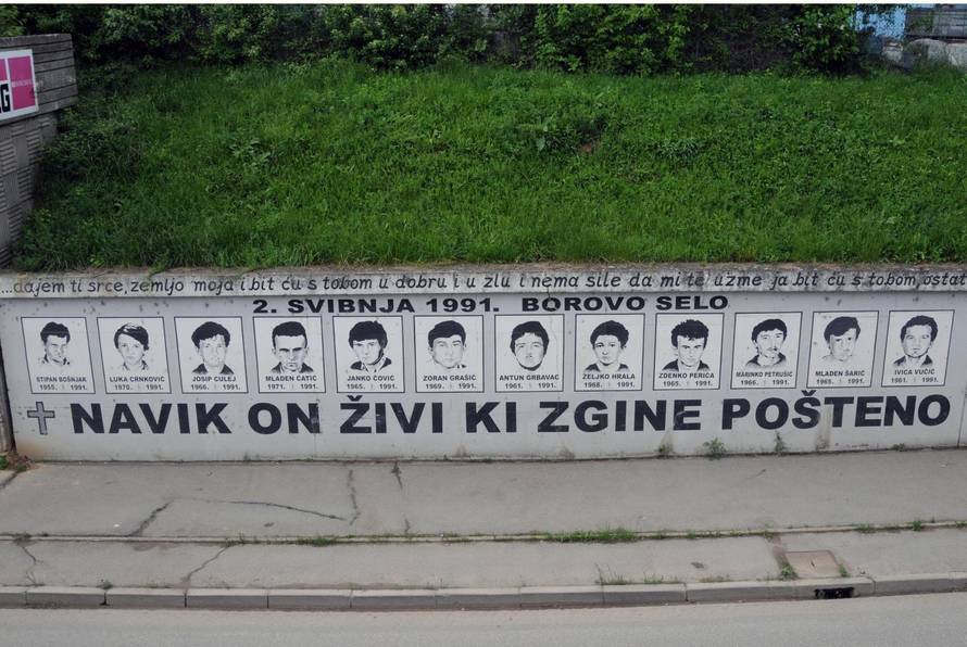 'Takvom su žestinom krenuli na nas, autobus je u roku samo par minuta postao kao švicarski sir'