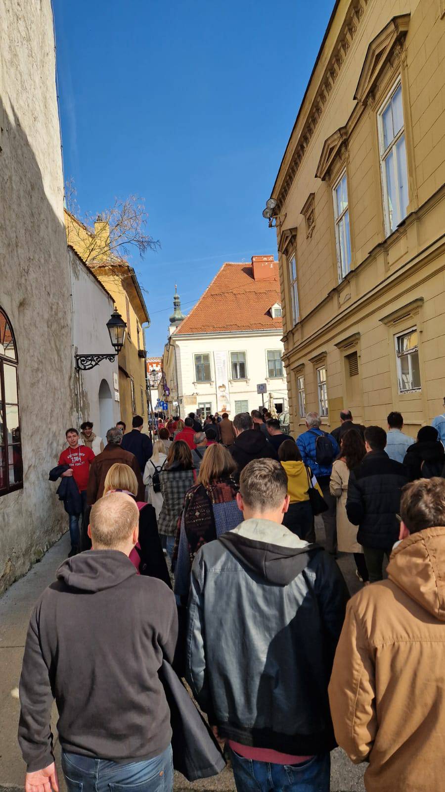 Veliki prosvjed na Markovu trgu. Tisuće su tražile odlazak premijera Plenkovića: 'Dosta je'