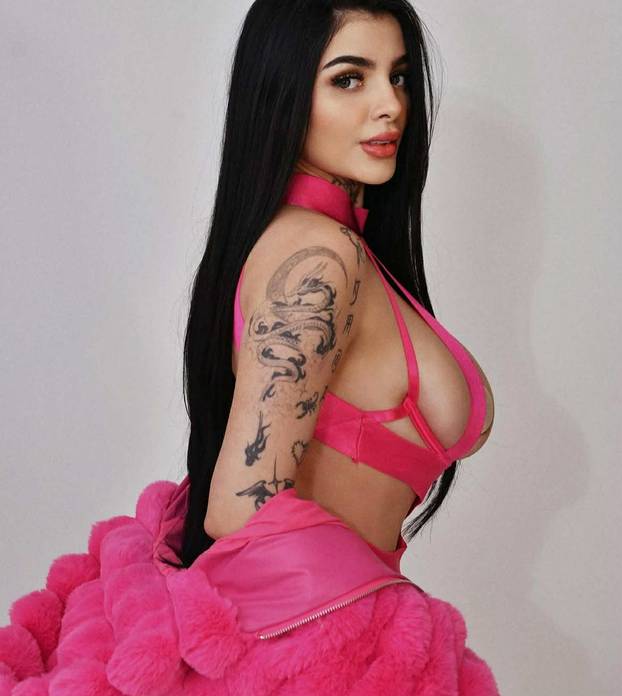 FOTO Zgodna tattoo majstorica ima ludi izazov: 'Tko mi tetovira lice osvoji 10.000 eura!'