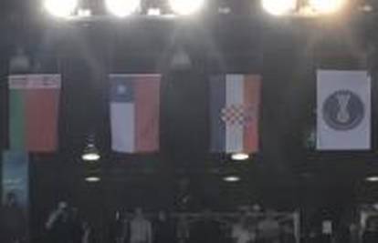 Gaf organizatora: Hrvatsku zastavu okrenuli pogrešno...