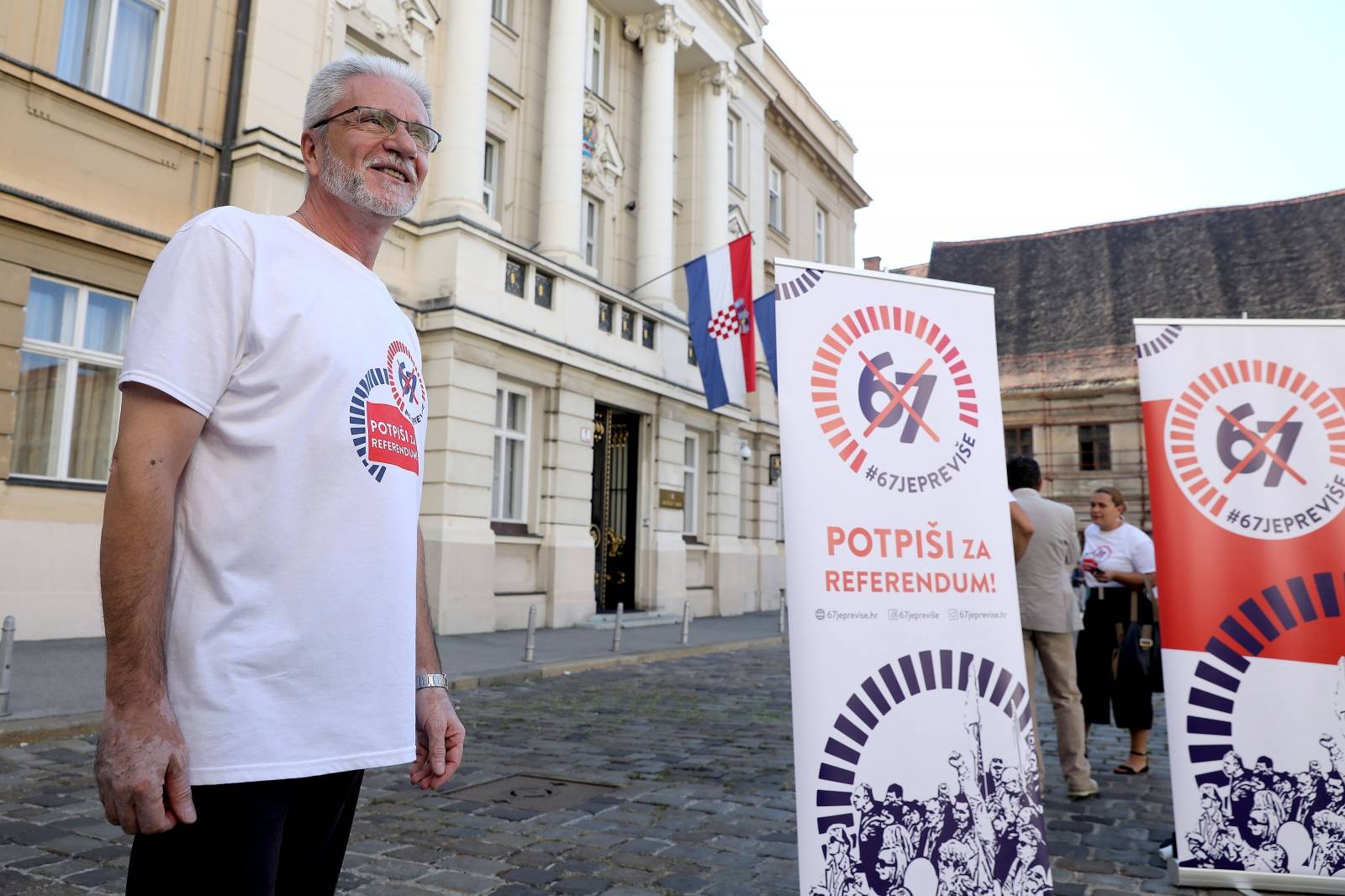 Zagreb: Sindikati odrÅ¾ali konferenciju na temu referenduma "67 je previÅ¡e"