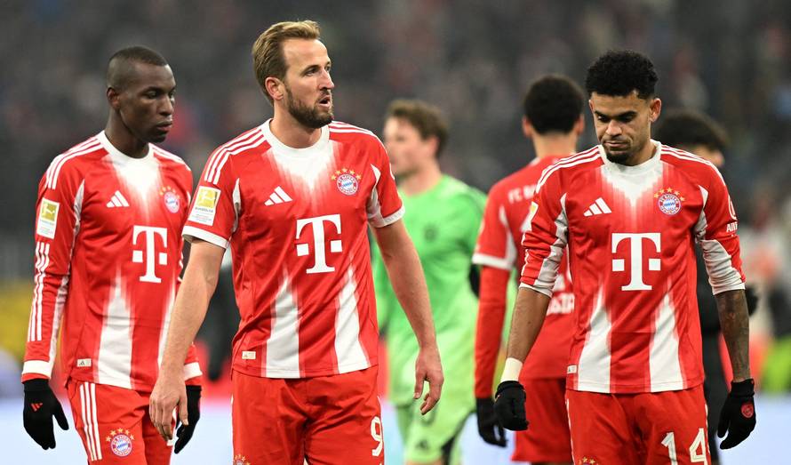 Bundesliga - Bayern Munich v FC Augsburg