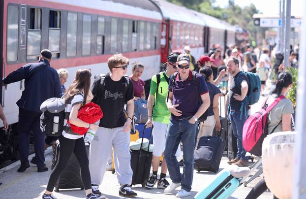Split: Vlak iz Bratislave stigao je pun turista koji idu na Ultru 