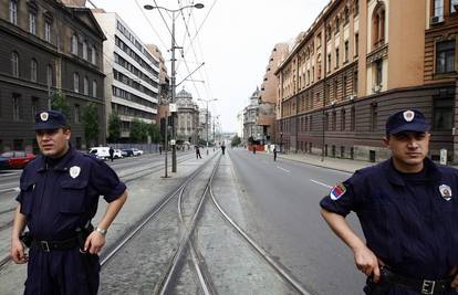 Policija svladala bombaša u predsjednikovom uredu