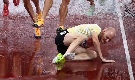 VIDEO Atletičar pao usred utrke Svjetskog prvenstva. Scena koja je uslijedila oduševila je svijet
