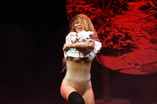 Bjelovar: Ana Gruica Uglješić prštala seksepilom u predstavi Zakon Zagore i osvojila nagradu na BOK festu