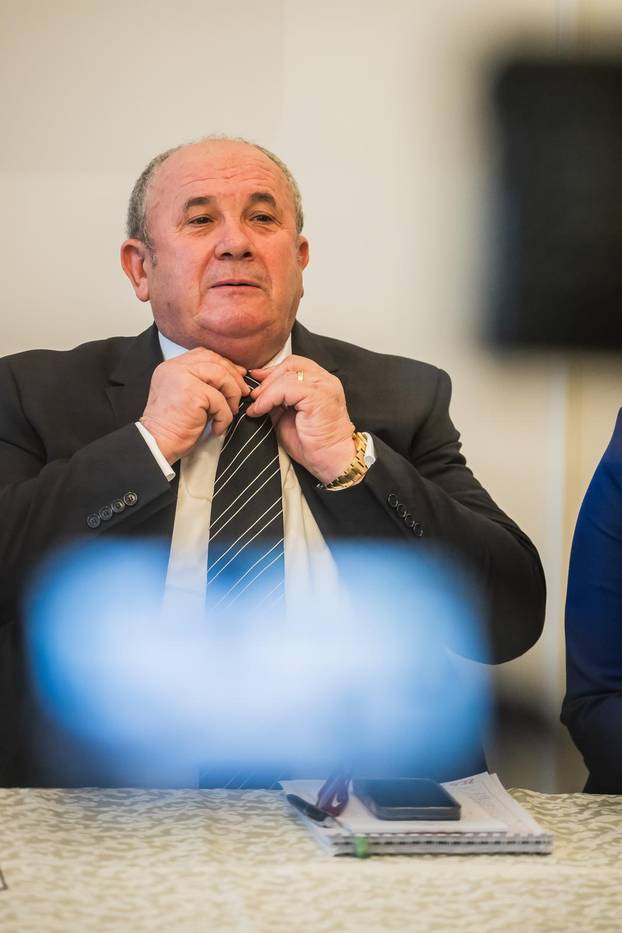 Split: Konferencija za medije Željka Keruma na kojoj je predstavio kandidata za lokalne izbore