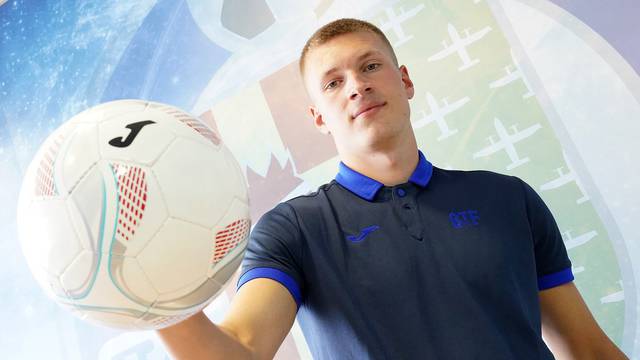 Getafe CF's new players Dario Poveda and Ante Palaversa.