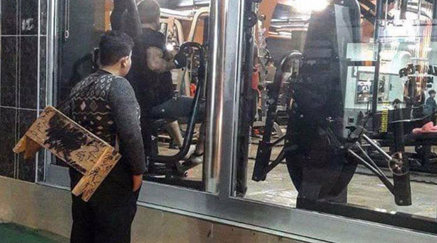 Dječak svaki dan gledao vježbe pa ga gazda teretane iznenadio