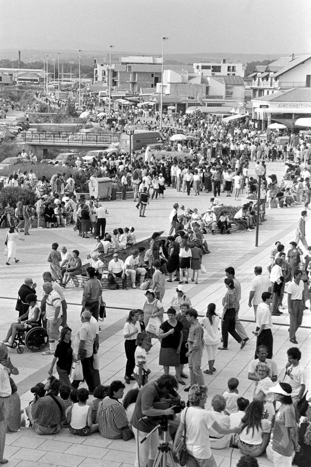 Brojni vjernici na obilježavanju 10. godišnjice ukazanja u Međurgorju, 25.6.1991.