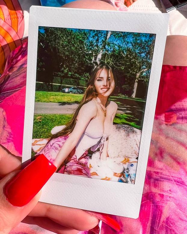 FOTO Lijepa Claudia iz Brazila nevjerojatno sliči Megan Fox, a prati je osam milijuna ljudi