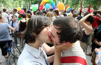 Homofobi osjećaju privlačnost prema istom spolu, ali to niječu