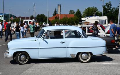 U Slavonskom Brodu održan 5. međunarodni susret oldtimera