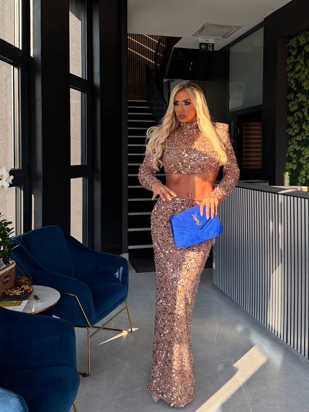 FOTO Fitness trenericu iz BiH svi znaju kao Anny Chanel: 'Svom radniku poklonila sam stan!'