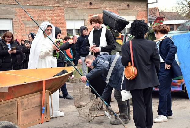 Donja Bebrina: Urnebesni pokladni utorak u Donjoj Bebrini