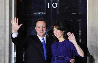 Brown dao ostavku, novi premijer postao Cameron