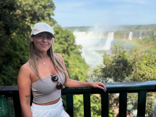 FOTO Bujna Argentinka upala u hotel omiljene ekipe i ostvarila san. Samo, zaboravila je nešto