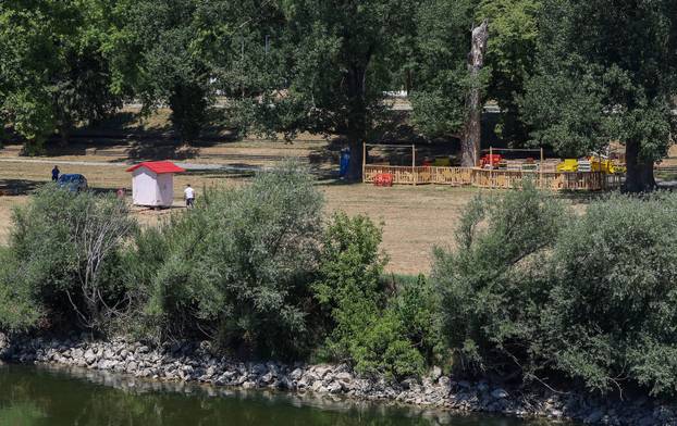 Zagreb: Radovi na hipodromu uoči koncerta Marka Perkovića Thompsona