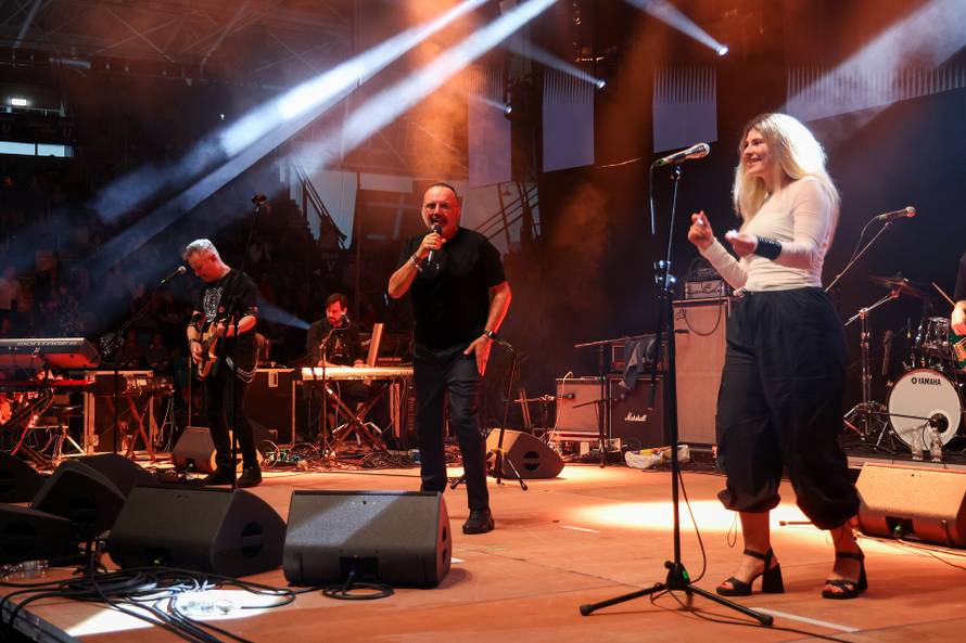 Frankfurt: Hrvatska noć u Suwag Energie Areni