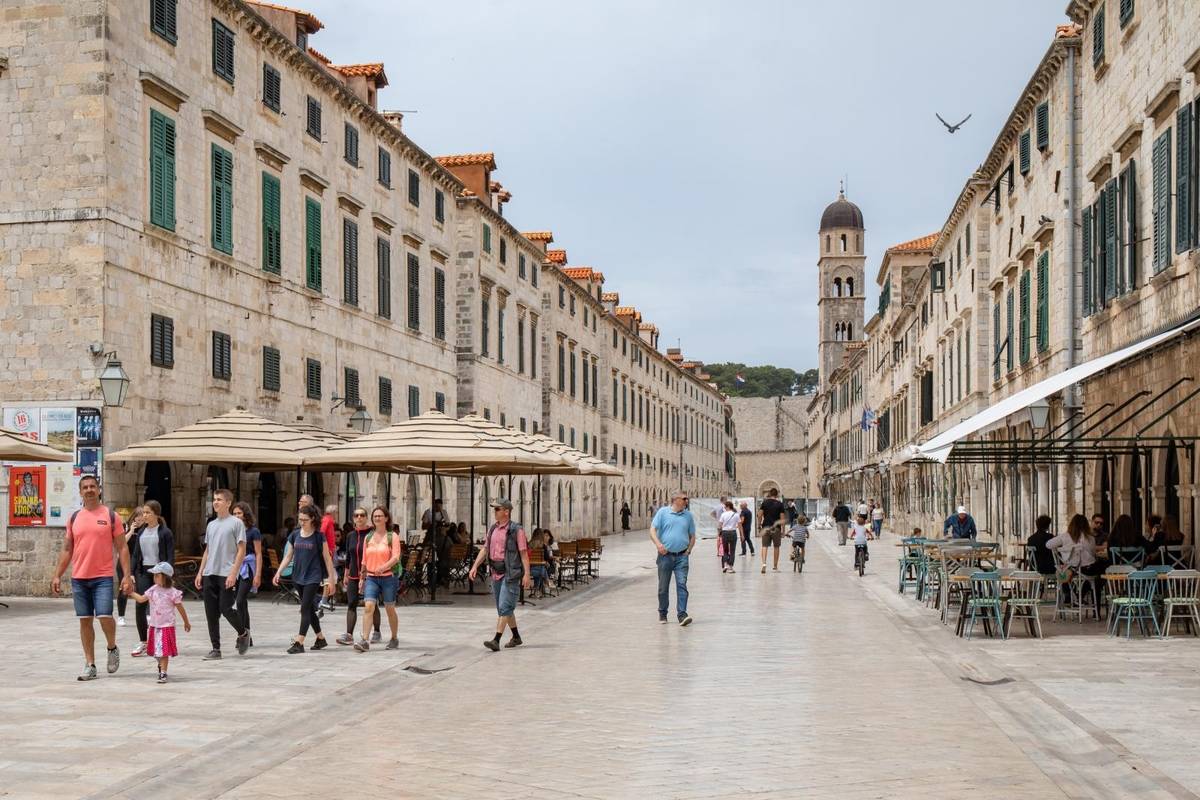 HPB prva banka koja će izdavati Cro kartice, naručili ih 40.000