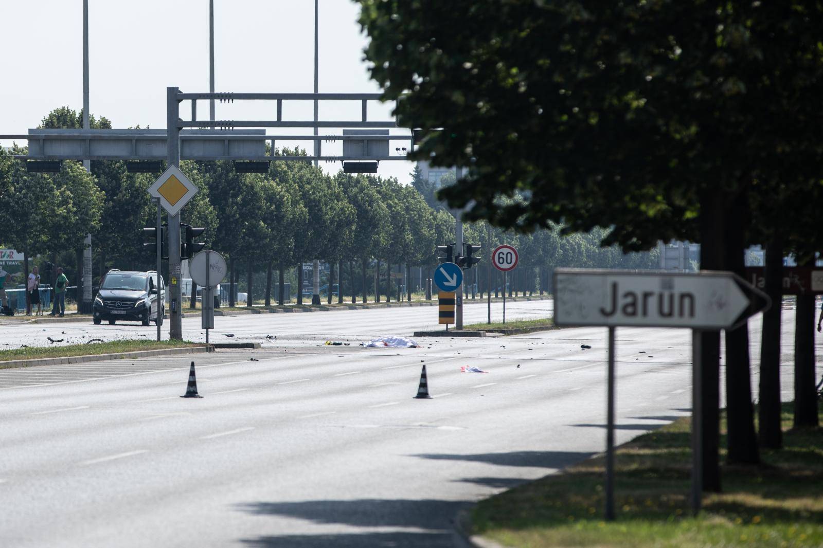 Zagreb: U prometnoj nesreći motora i bicikla stradale dvije osobe