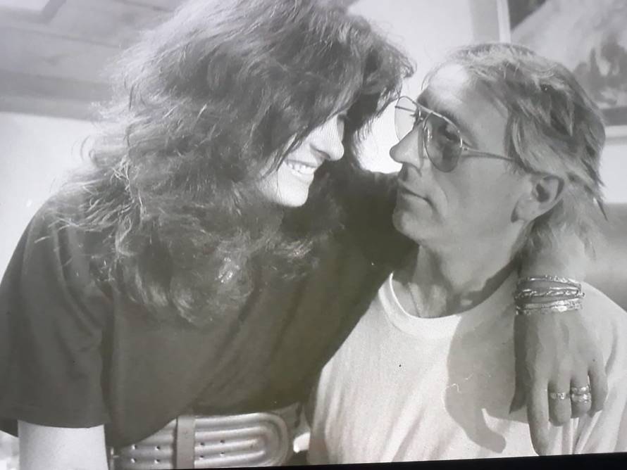 Vesna Dragojević podijelila fotku s Oliverom, pratitelji joj poručili: 'Vaša ljubav je vječna'