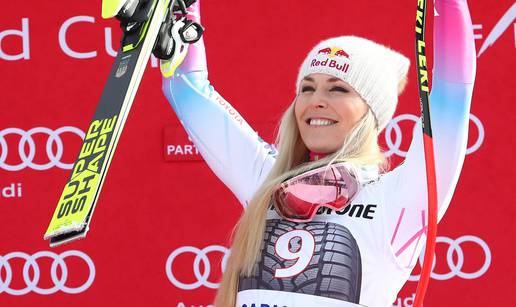 Čudesna Lindsey Vonn slavila u spustu i došla blizu Stenmarku