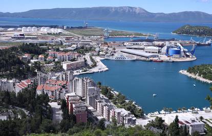 More na plaži Tehnička radiona u Pločama nije za kupanje: Otkrili onečišćenje fekalijama