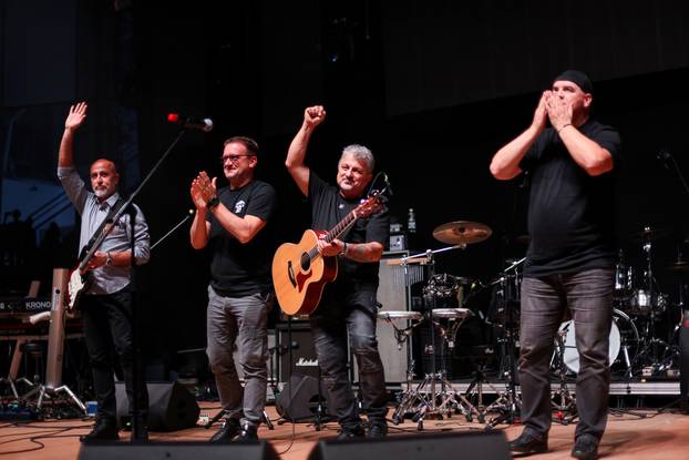 Frankfurt: Hrvatska noć u Suwag Energie Areni