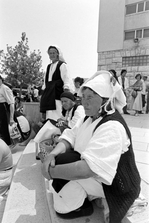 Brojni vjernici na obilježavanju 10. godišnjice ukazanja u Međurgorju, 25.6.1991.