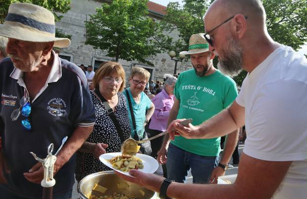 Kaštela: Najveća do sada “Fešta o boba”.