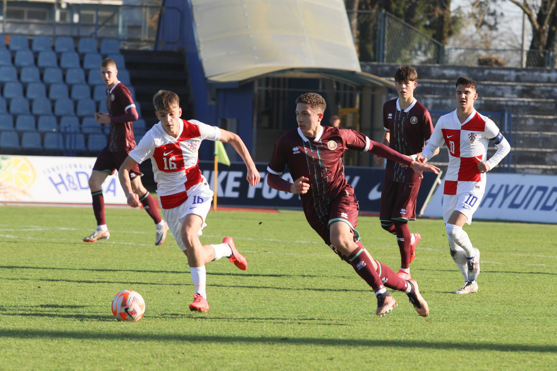 Karlovac:Utakmica Hrvatska - Bjelorusija U-19