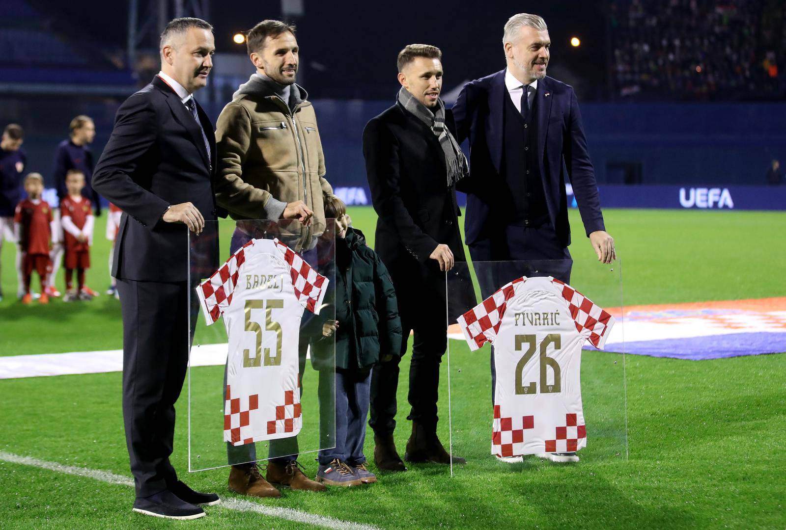 Zagreb: Milan Badelj i Josip Pivarić dobili su priznanje HNS-a uoči susreta Hrvatske i Armenije