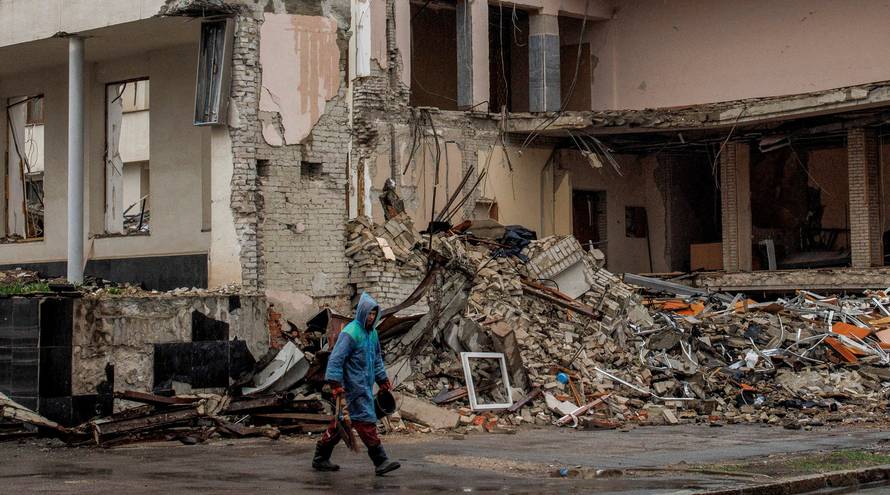 Russia's attack on Ukraine continues, in Kharkiv