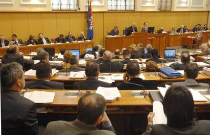SDP i HDZ prepucavali se u Saboru oko Vijeća HRT-a