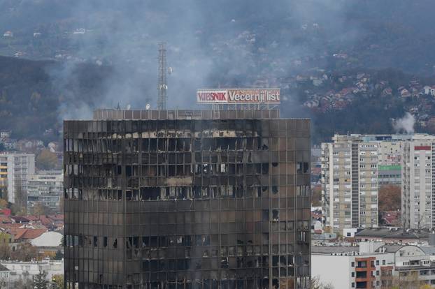 Zagreb: Pogled na izgoreni Vjesnikov neboder 
