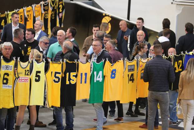 Split: Izložba 150 dresova povodom 80. rođendana KK Split