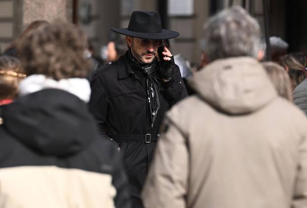 Zagreb: Mladen Burnac prosetao gradom