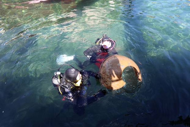 Rijeka: Akcija čišćenja podmorja u lučici Kantrida